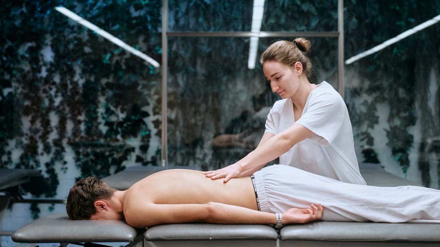 Tratamiento de fisioterapia para el alivio de la ciática