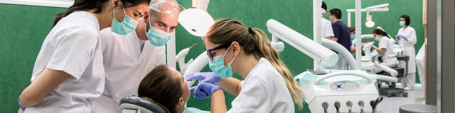 Estudiantes del Grado en Odontología